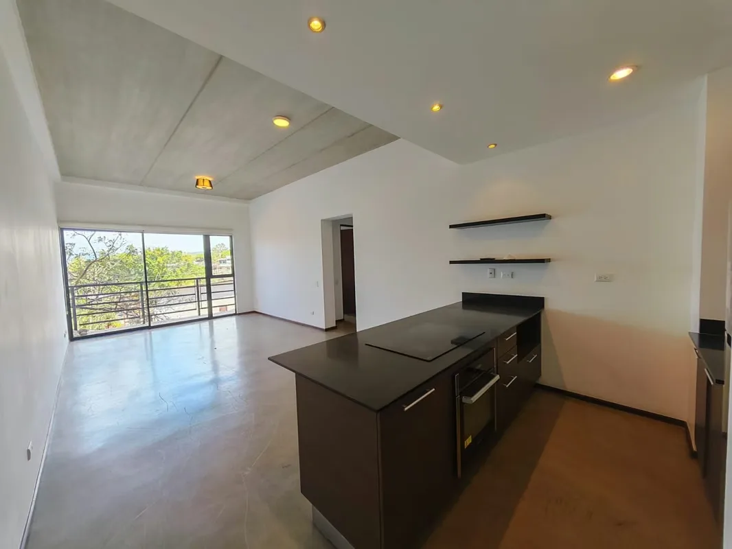 Se vende apartamento de 2 cuartos en condominio, Santa Ana