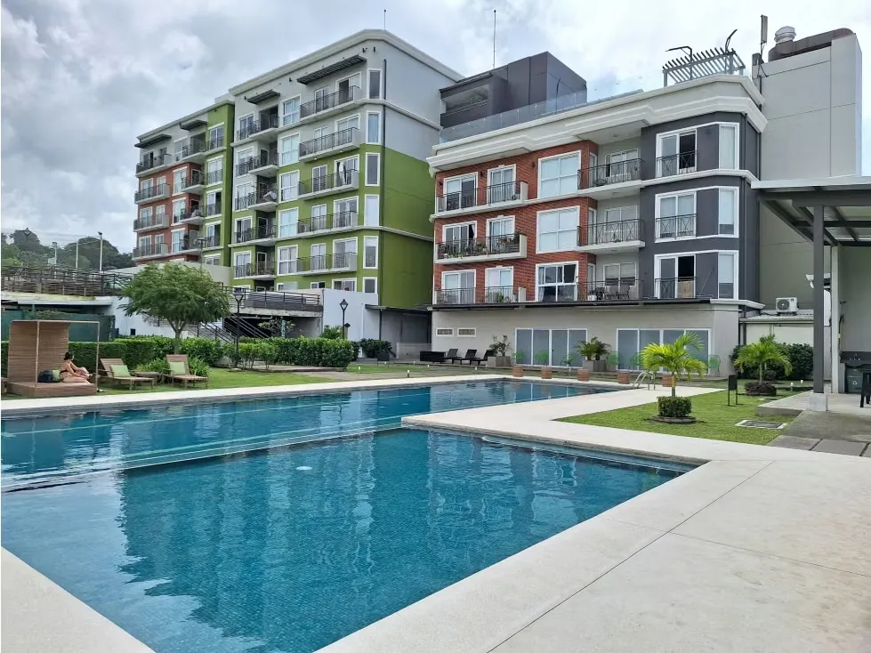 Venta de Apartamento en Condominio Higuerón, Heredia.