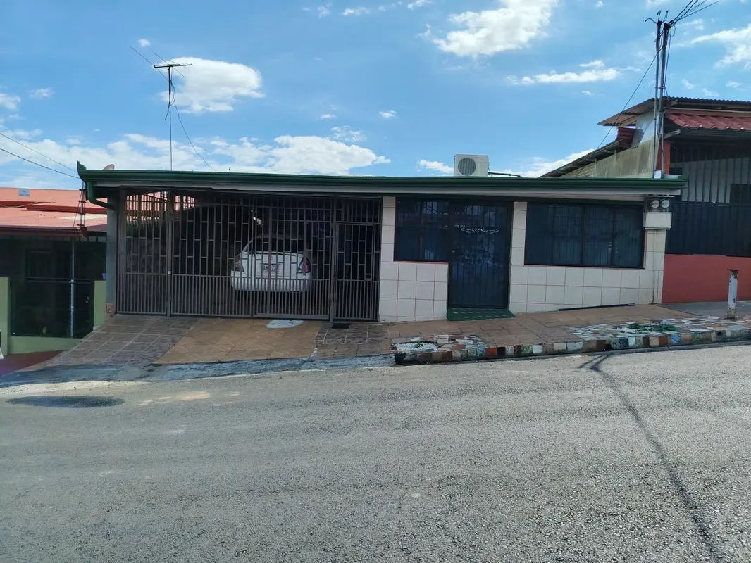 Venta de casa con local en San Isidro, Pérez Zeledón