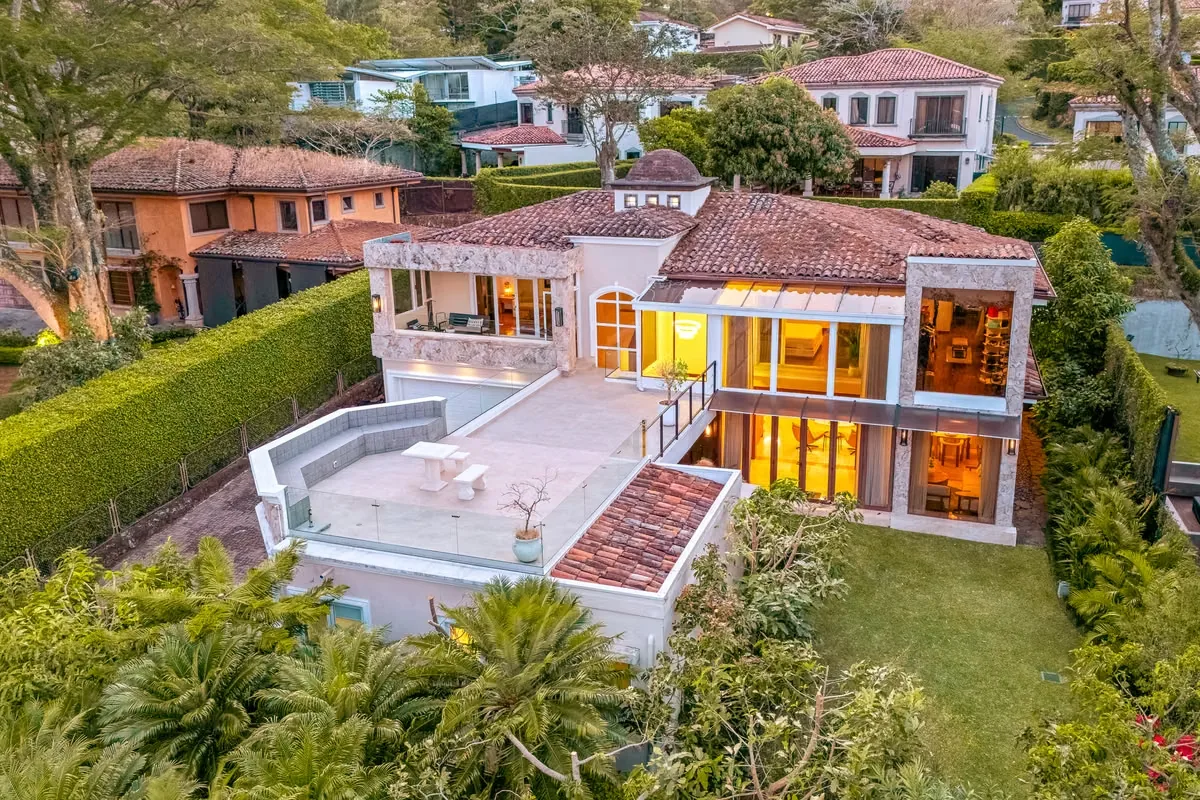 Luxury Home for Sale in Cerro Alto Condominium, Escazú, San José