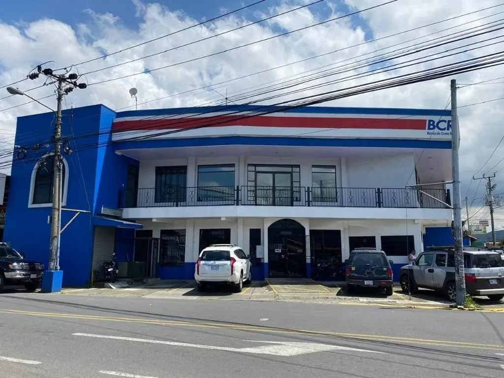 Building for rent or sale