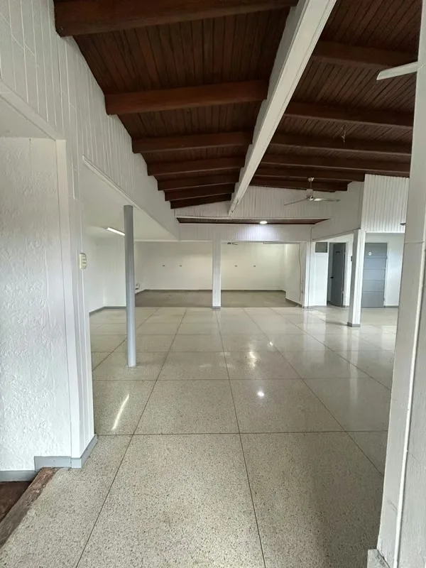 Commercial space for rent with parking in San Pedro. ID 41931 — photo 2
