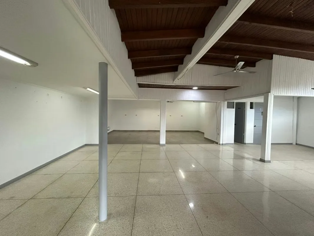 Commercial space for rent with parking in San Pedro. ID 41931 — photo 3