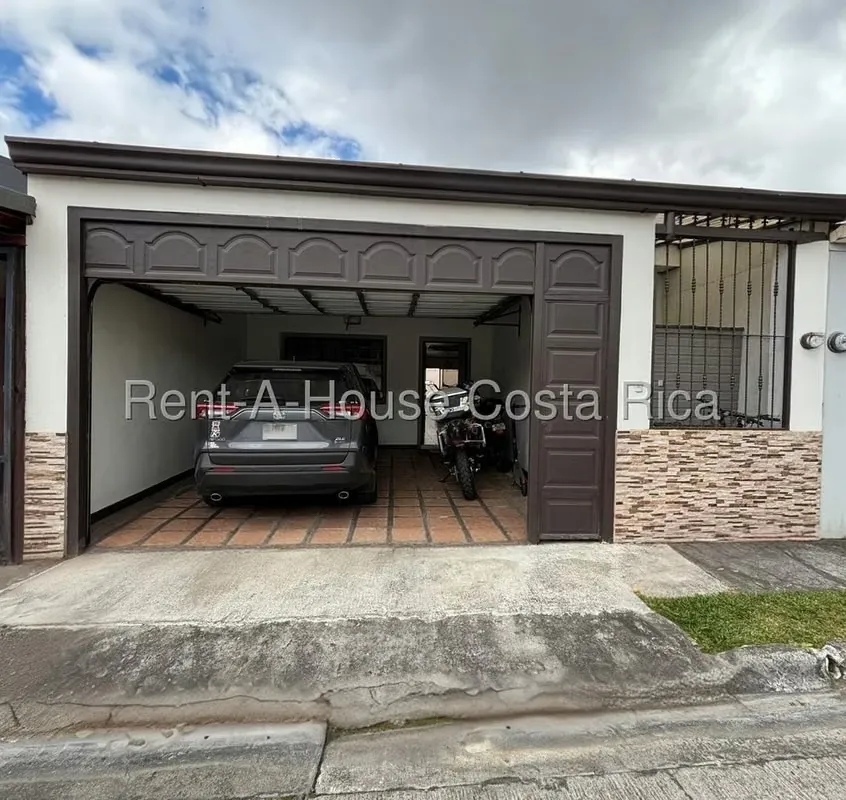 House for Sale in Condominium, Concepción de Tres Ríos | 3 Bedrooms | 2 Parking Spaces