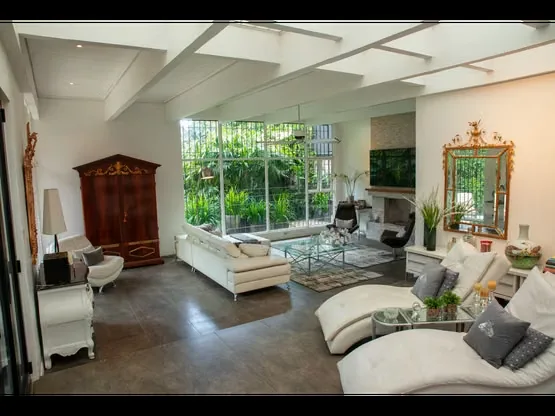 For Sale: Casa Oasis in Escazu center