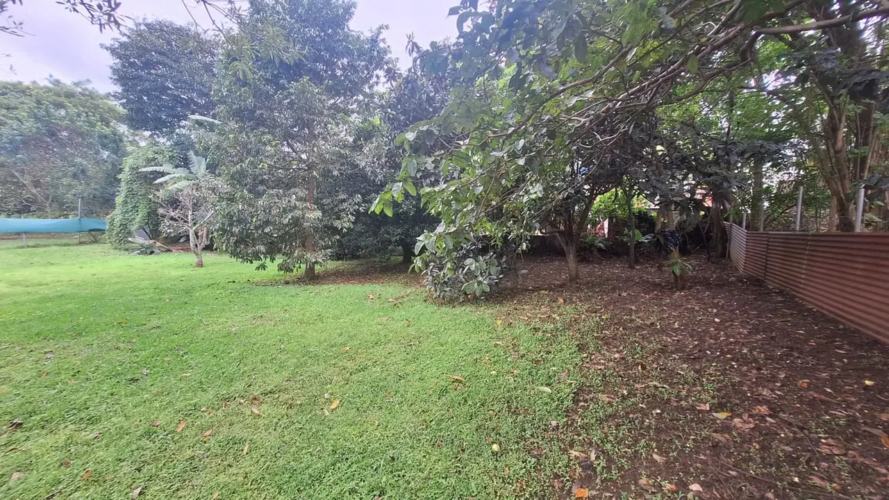 Descubra la oportunidad de construir la casa de sus sueños en un entorno natural y exclusivo. Este terreno de 548 m² se encuentra en ... — photo 3