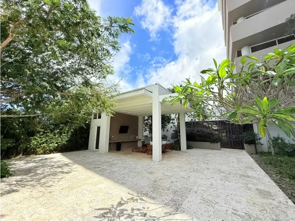 Este apartamento se encuentra en Bello Horizonte de Escazú, una de las zonas más apetecidas para vivir por su excelente ubicación, seguridad y cercanía a todo. Es ideal para quienes ...