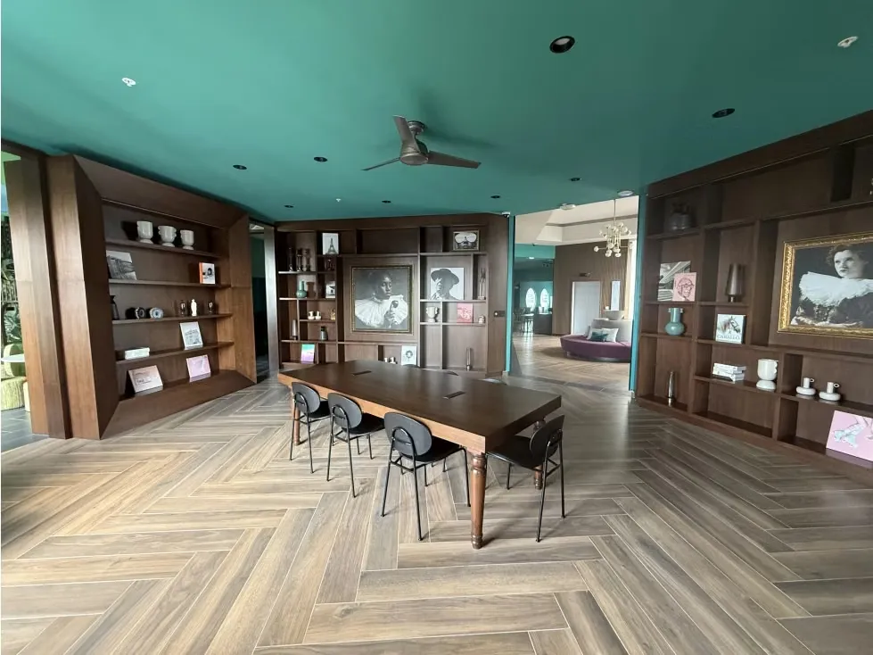 Este lujoso apartamento se encuentra ubicado en Nucleo Sabana, una de las áreas más prestigiosas de San José. Con un área total de 63 M2, este inmueble ofrece una construcción de ... — photo 2
