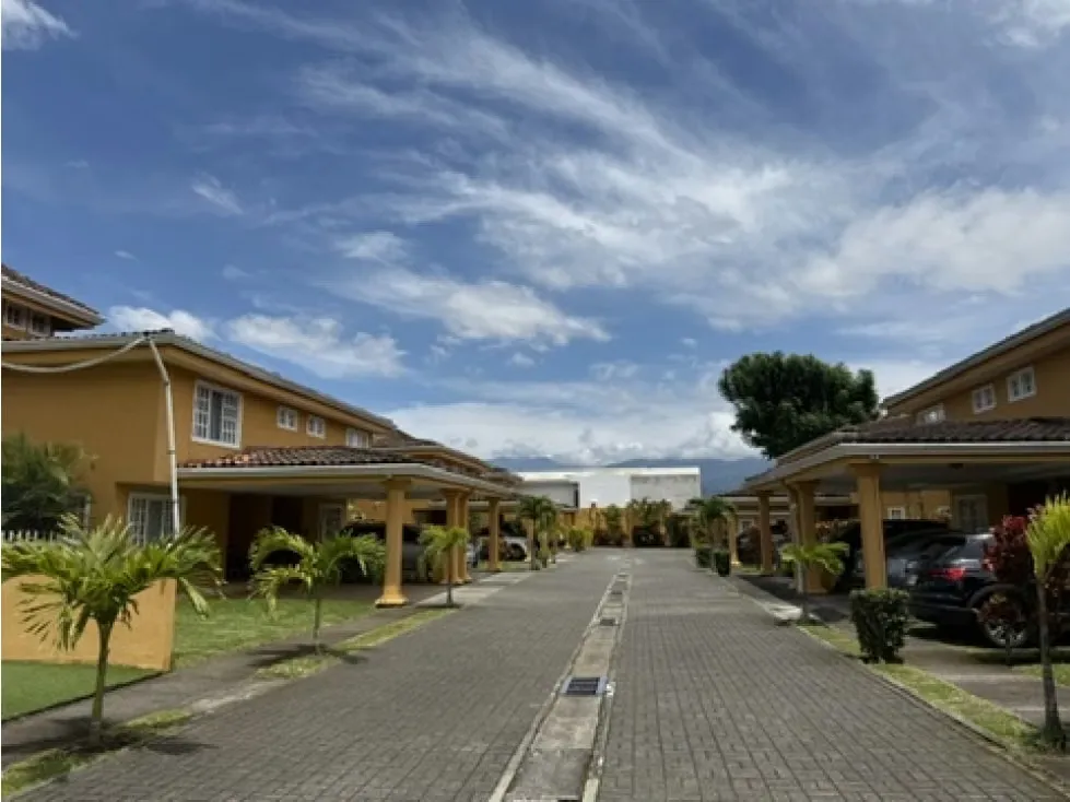 Venta de casa en Moravia Condominio Jacaranda Moravia
