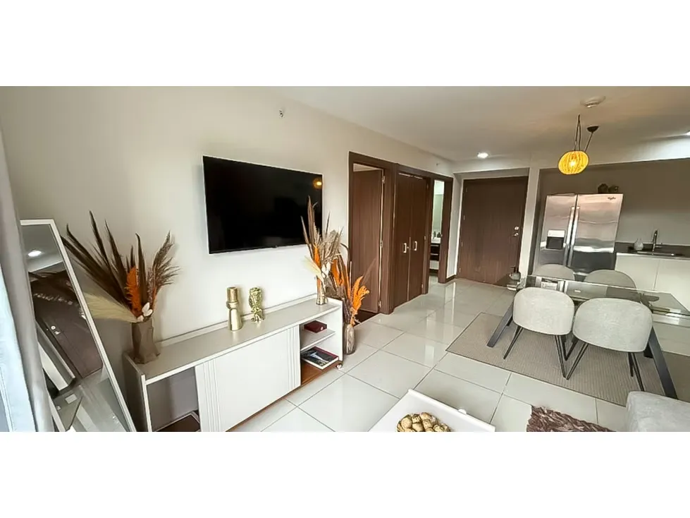 En venta moderno apartamento ubicado en el sexto piso de Condominio Azenza, en La Uruca, una zona de alta conveniencia y conectividad. Este espacio es ideal para quienes desean vivir ... — photo 3
