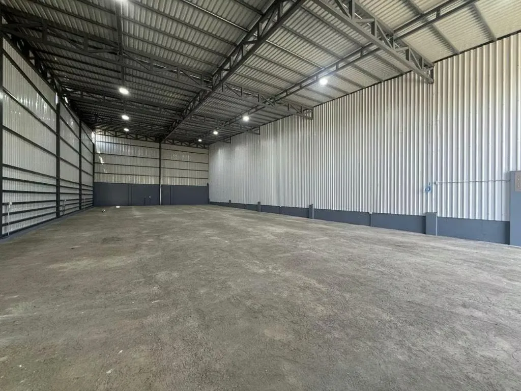 Zona industrial y comercial — photo 4