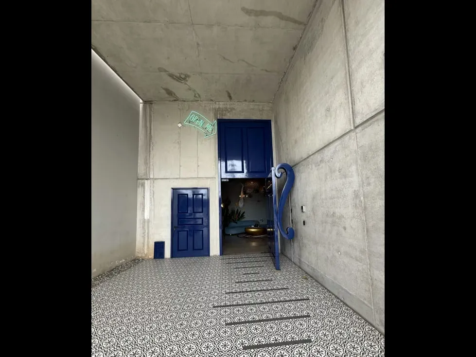 Disfruta de una vida llena de comodidades en este amplio apartamento de 2 habitaciones y 1 baño ubicado en la prestigiosa Secrt Sabana, en San José. Con 60 M2 de área terreno y ... — photo 4
