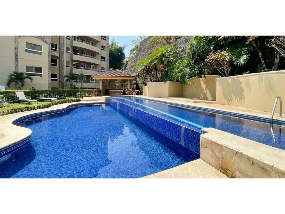 Amplio Apartamento en Venta en Bello Condominio, Escazú