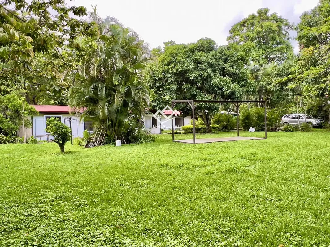 ALQUILER CASA INDEPENDIENTE 1 NIVEL SANTA ANA 4 HAB/ GRAN AREA VERDE