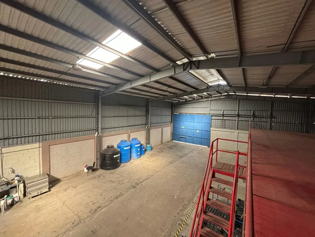 Warehouse for sale in Belén de Heredia, near La Ribera and San Joaquín.