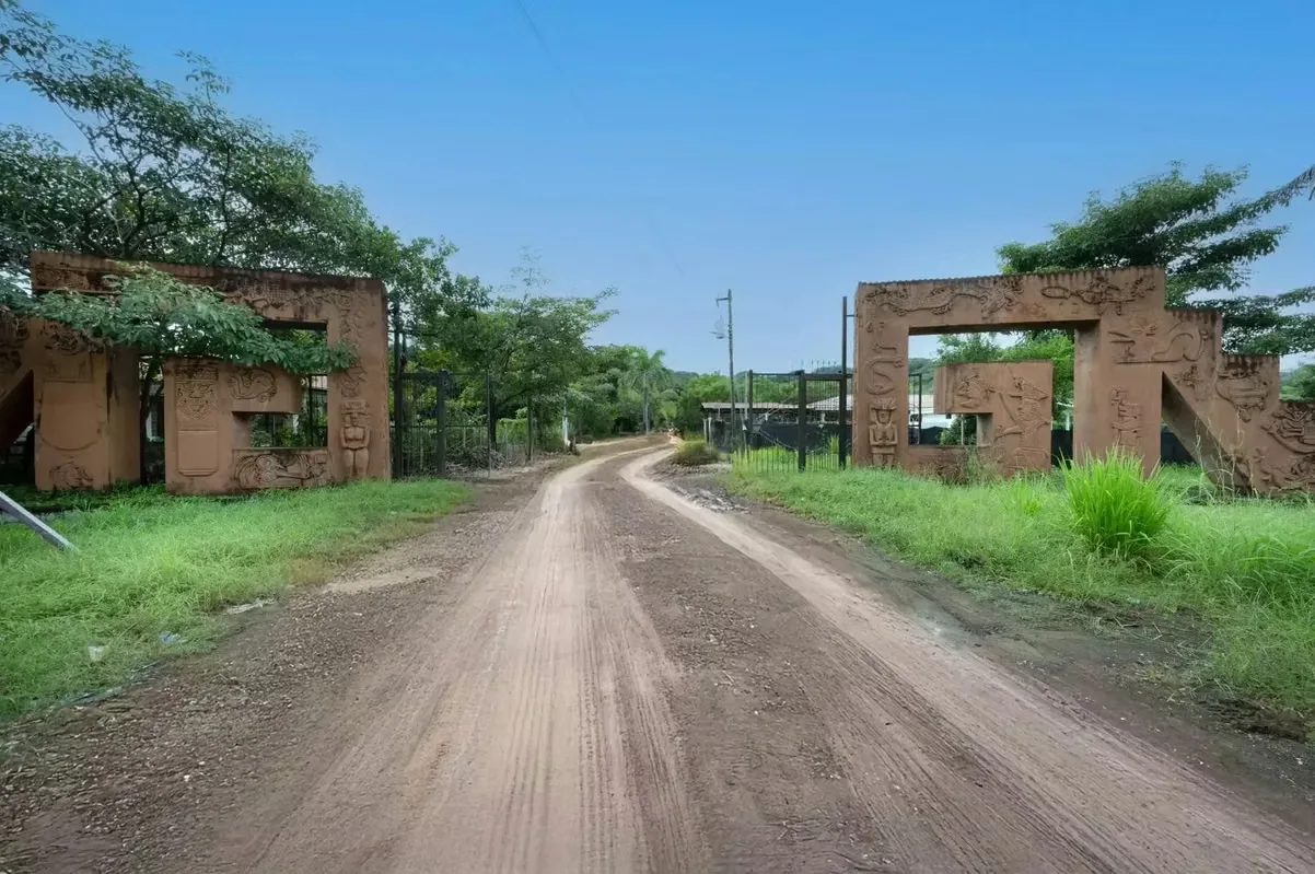 This property in San Pedro offers 5,900 m² of land with breathtaking mountain and valley views, ideal for those seeking peace, privacy, and a connection with nature. — photo 2
