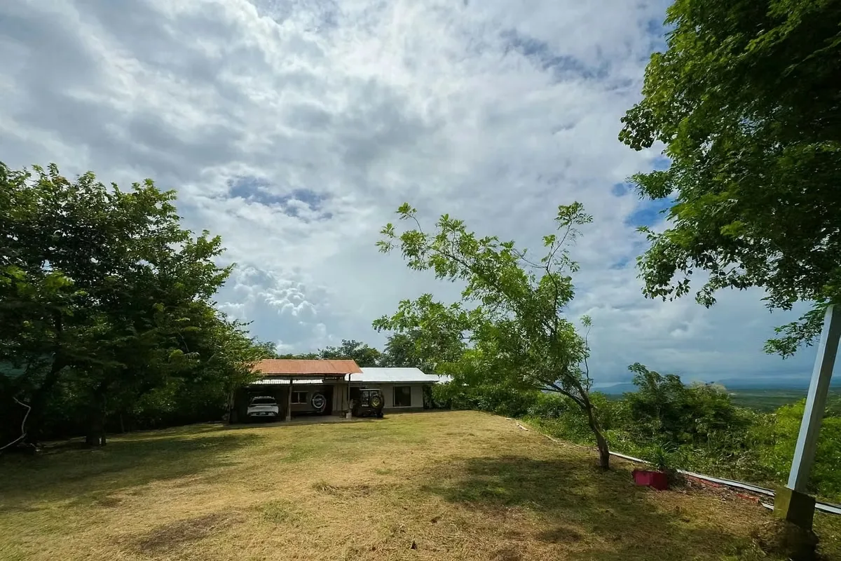 This property in San Pedro offers 5,900 m² of land with breathtaking mountain and valley views, ideal for those seeking peace, privacy, and a connection with nature. — photo 5