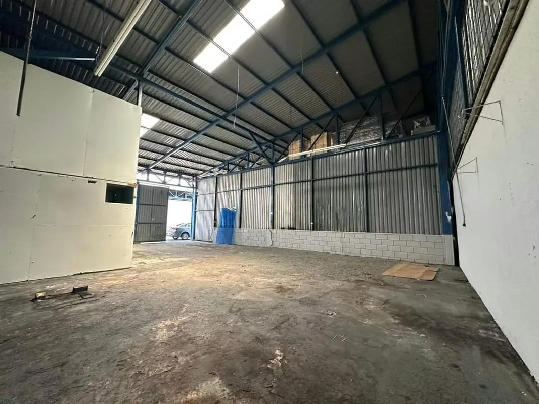 Warehouse in Alajuelita, San José - 300 sq m