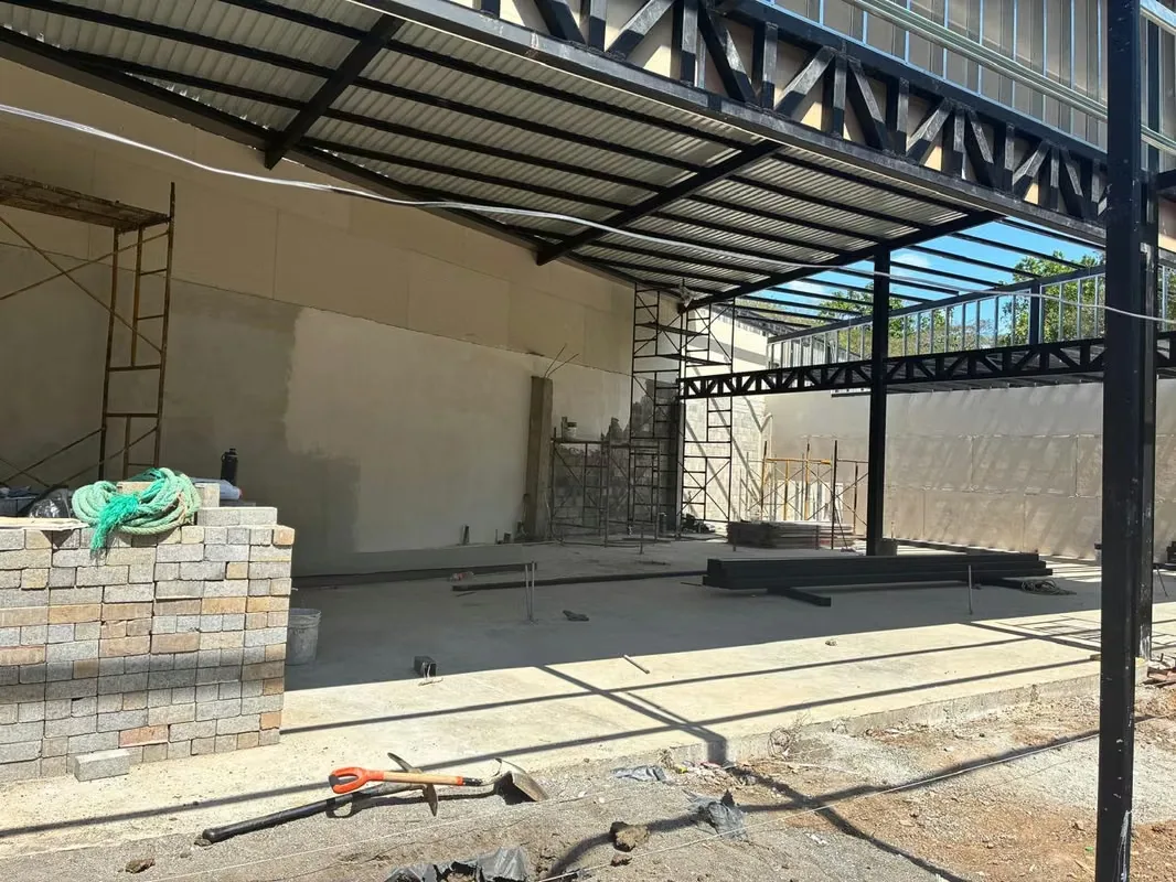115 sqm Commercial Space for Rent with 6m High Ceilings - Herradura 5946 — photo 2