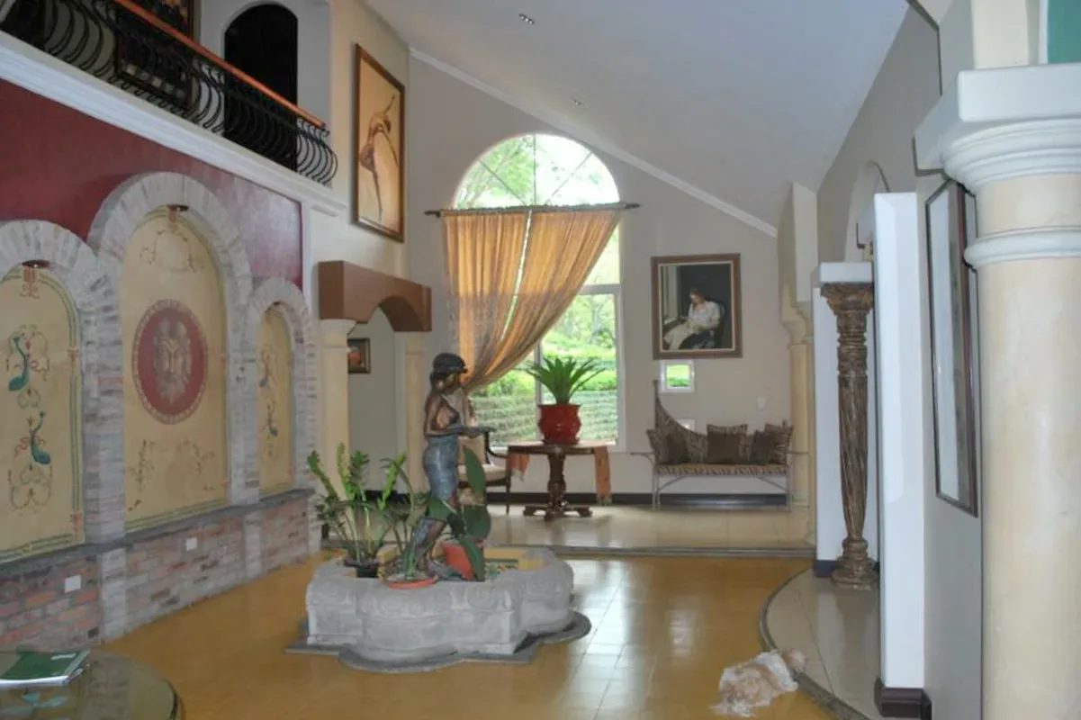 MA Asesoría vende lujosa residencia estilo mediterráneo ubicada en La Garita, Alajuela, la cual le brinda:, photo 4