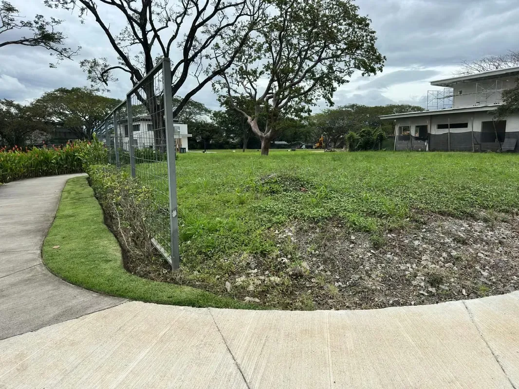 LAND FOR SALE — LATITUD LINDORA CONDOMINIUM, SANTA ANA, COSTA RICA