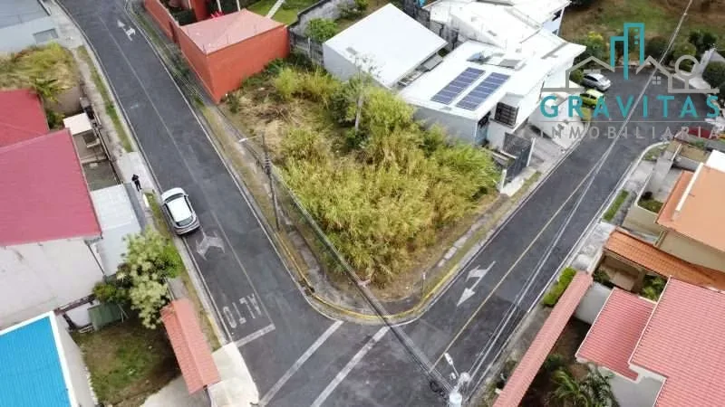 Venta de lote en Curridabat | 379 m2 | 4 PAJAS DE AGUA | F 668