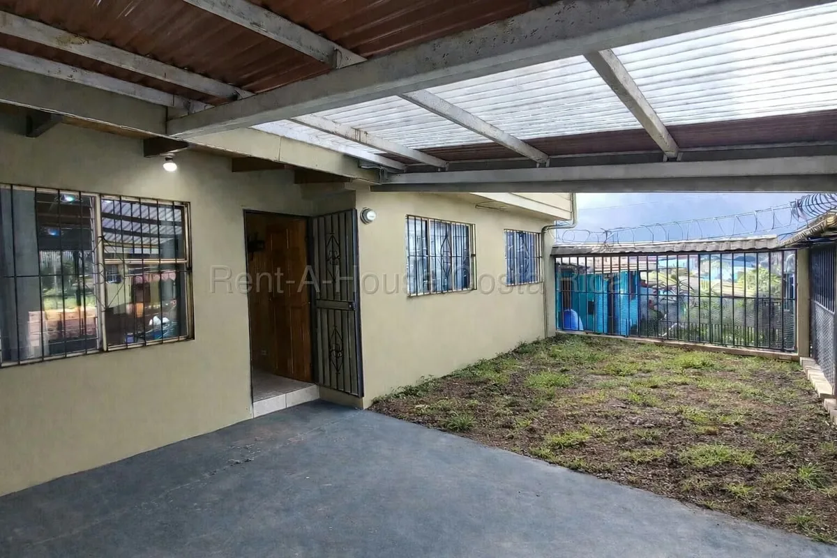 Inversión estratégica con alto potencial comercial - Ipís de Guadalupe Propiedad amplia, en ubicación altamente comercial, frente a uno de los supermercados de mayor tránsito en ... — photo 3