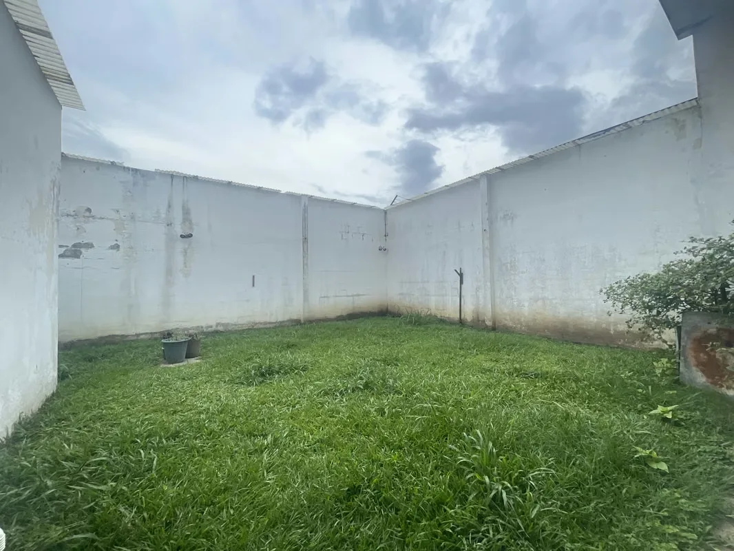 Venta de propiedad ubicada en Sabana Este, San José. Zona comercial de gran plusvalía sobre calle principal y fácil acceso. En su ... — photo 2