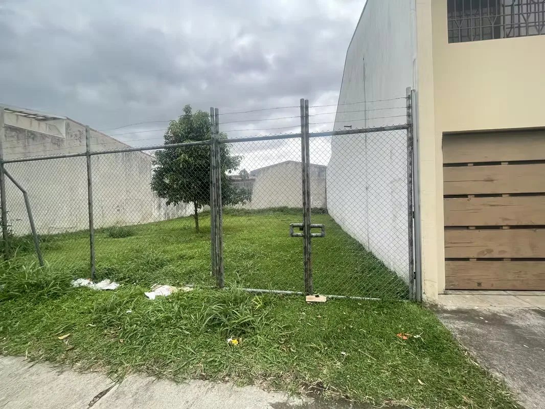 Venta de propiedad ubicada en Sabana Este, San José. Zona comercial de gran plusvalía sobre calle principal y fácil acceso. En su ... — photo 3
