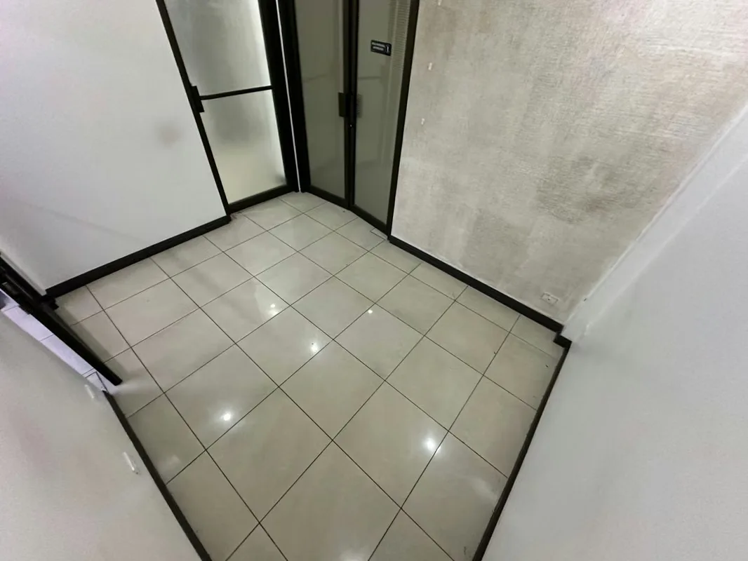 Alquiler de oficina, consultorio medico, en San Bosco de San Jose por Paseo Colon, a 300 metros del hospital de niños y el hospital San Juan de Dios, son 38 mts cuadrados, con ... — photo 2