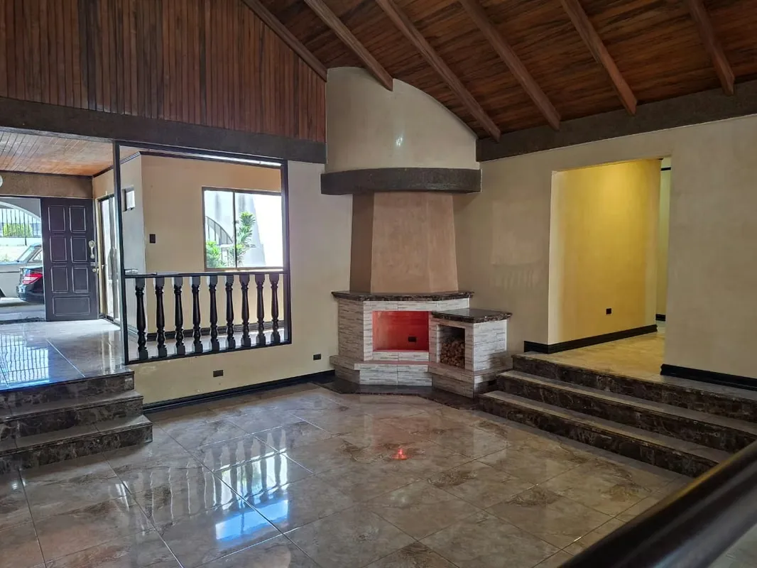 COMMERCIAL PROPERTY FOR SALE — CURRIDABAT, SAN JOSÉ, COSTA RICA
