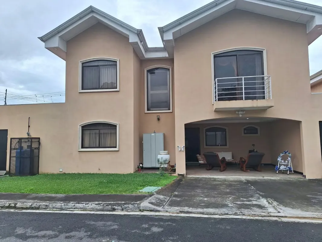 CONDOMINIUM FOR SALE – LOMAS DE AYARCO