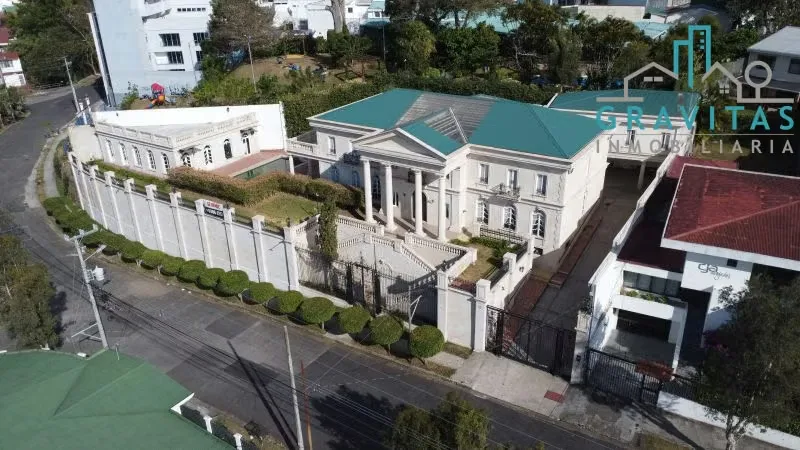 Luxury house for sale in San Pedro | 1360 m2 | Neoclassical design | F 537 — photo 2