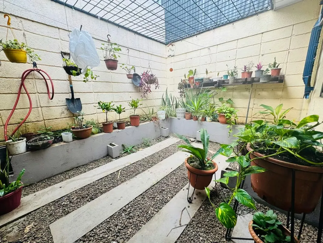 House for sale with mixed land use in La Uruca, close to everything!