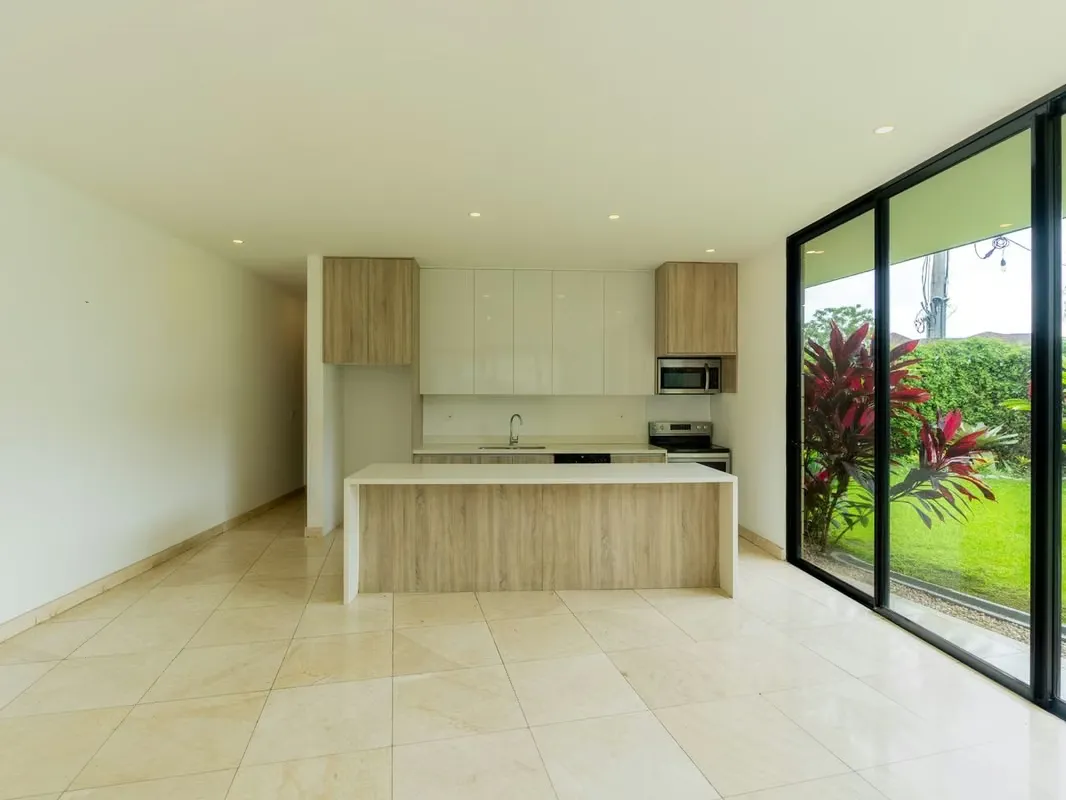 VENTA DE CASA EN VALLE DEL SOL DE 1 NIVEL PARA INVERSIÓN