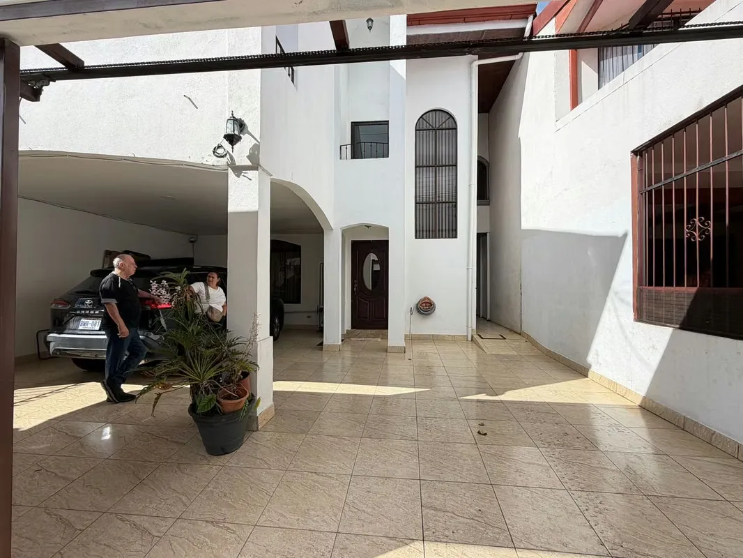 Exclusive house for sale in Residencial Villa Adobe, San Pablo de Heredia — photo 4