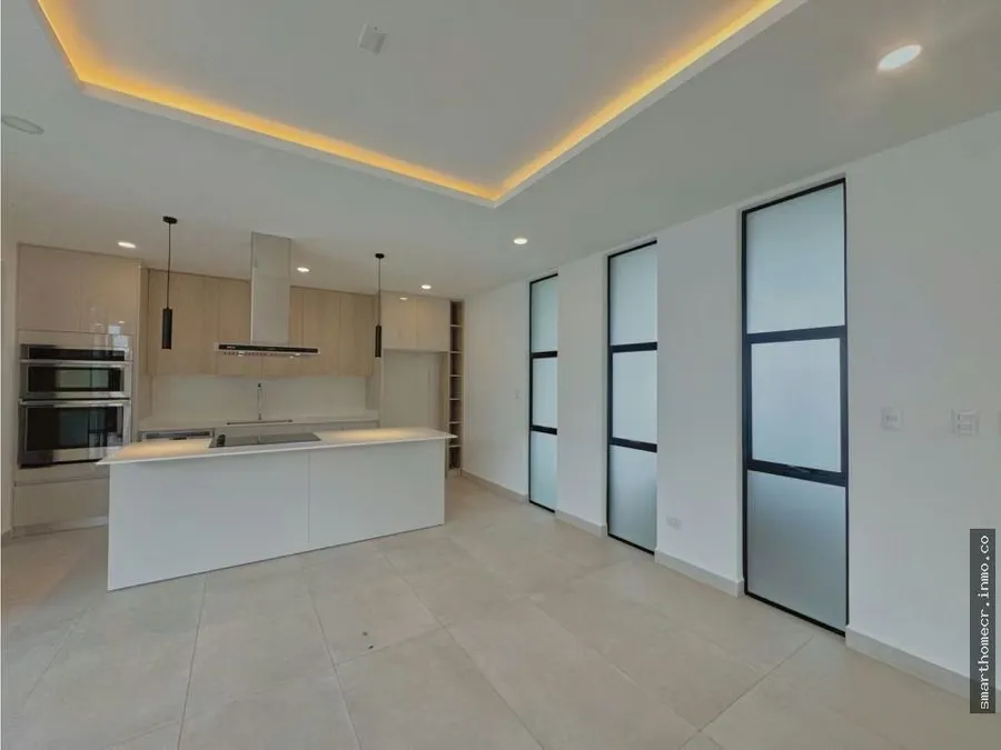 CORNER HOUSE FOR RENT IN SANTA ANA*