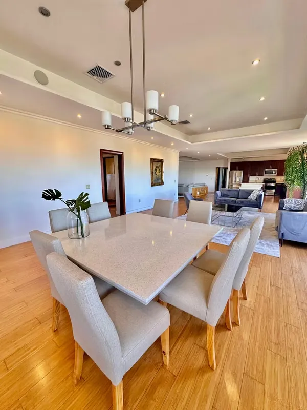 It is sold luxurious apartment located in exclusive condo in San Rafael de Escazú, with spectacular ...