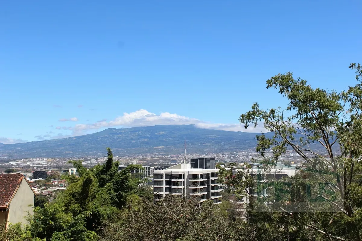 Sale of Lot for development or luxury house - San Rafael Escazú - 124; 5.888 m ²