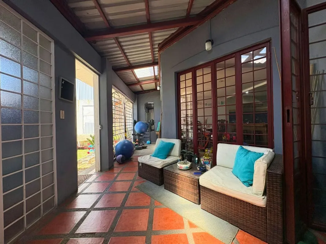 House for sale in La Uruca - Strategic location in San José — photo 2