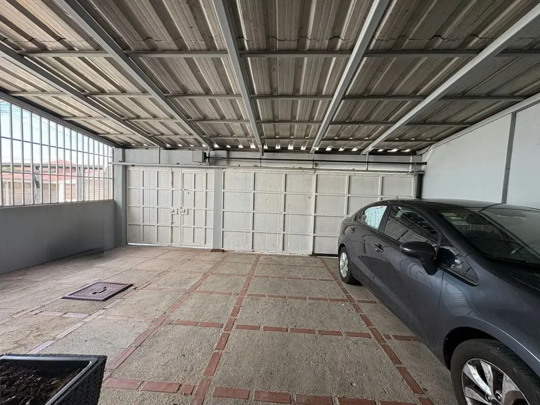 House for sale in La Uruca - Strategic location in San José — photo 3