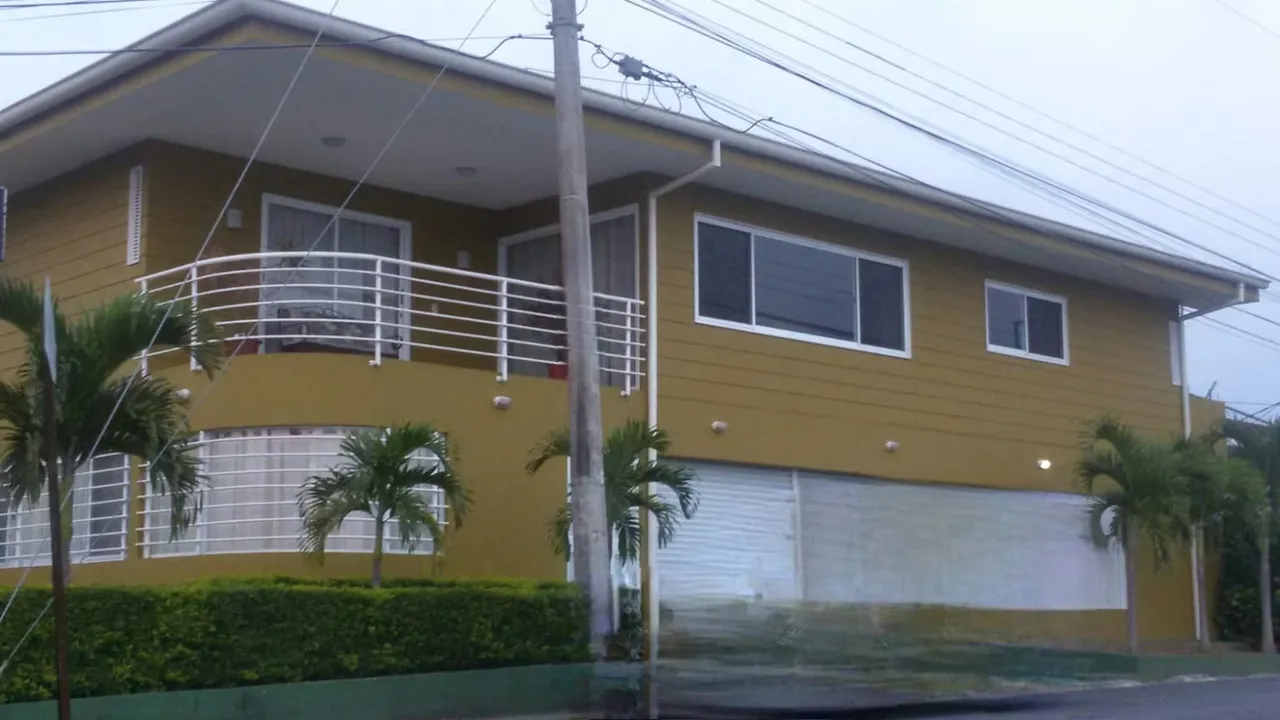 Propiedad con Casa y Apartamento en Naranjo, Alajuela