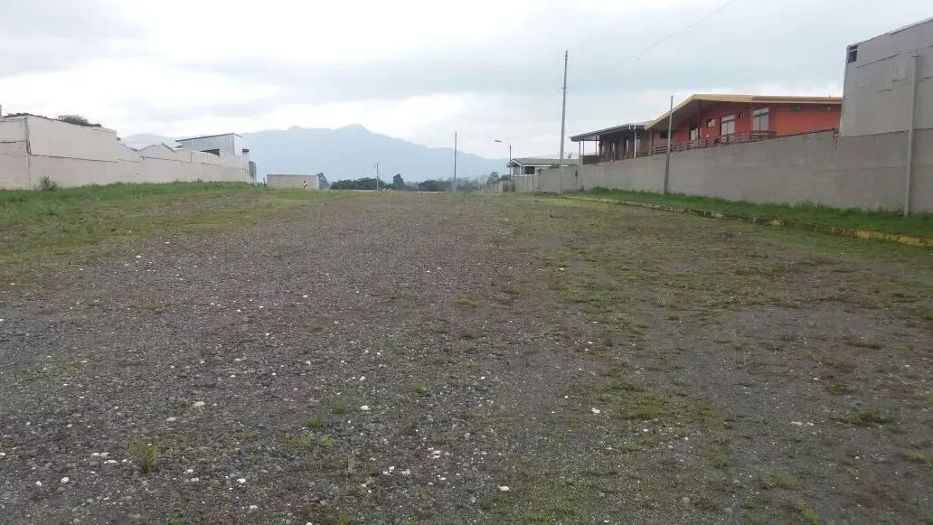 Sector of great housing development due to its pleasant climate and excellent location within the Grand ...