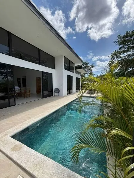 FOR RENT. BEAUTIFUL 4-BEDROOM HOME PRIVATE POOL IN LA GARITA, TAMARINDO