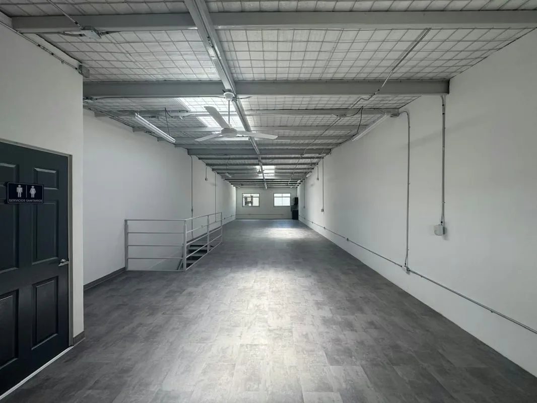 Independent office/warehouse for rent in San José by old Yanber factory – 240 m². — photo 5