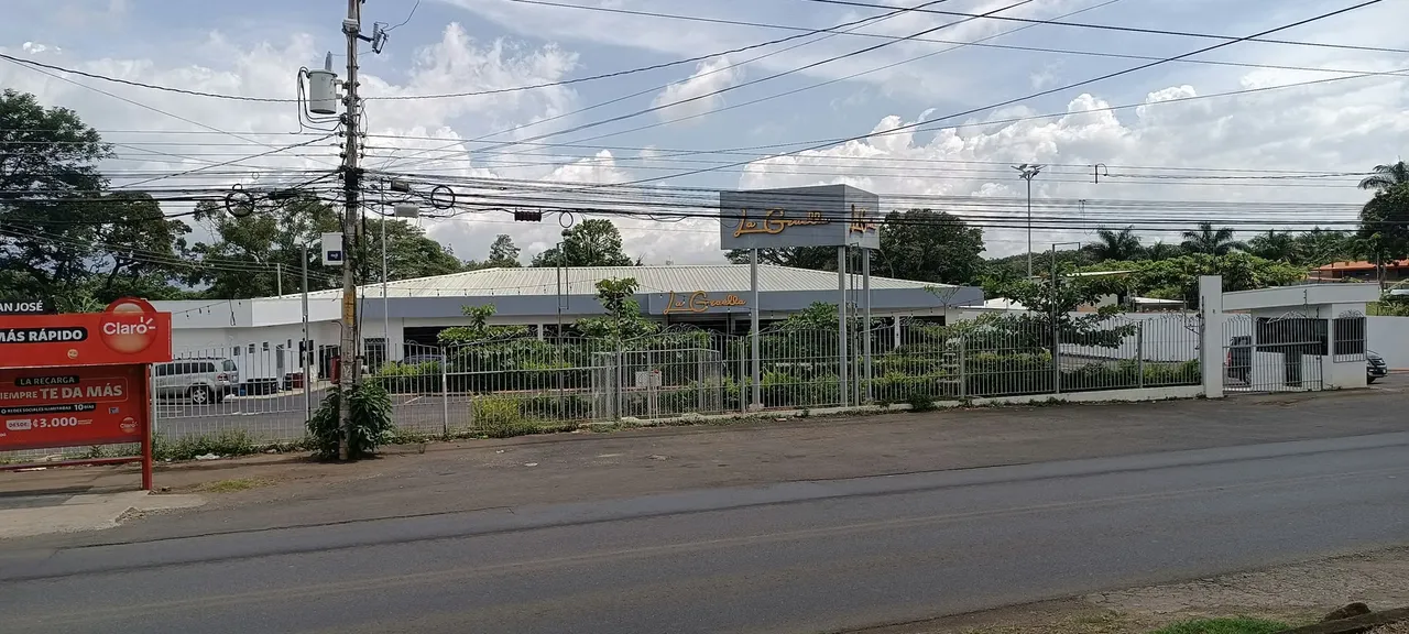 SELL NICE LAND WITH COMMERCIAL PLACE