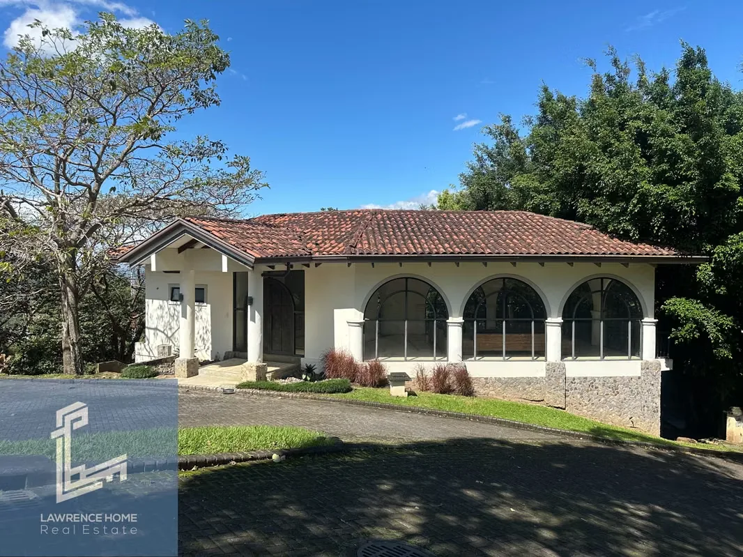 Located in the prestigious Altamira Residential Condominium, with unparalleled mountain views, just minutes from Mas X Menos, Fresh Market, and shopping centers. — photo 2