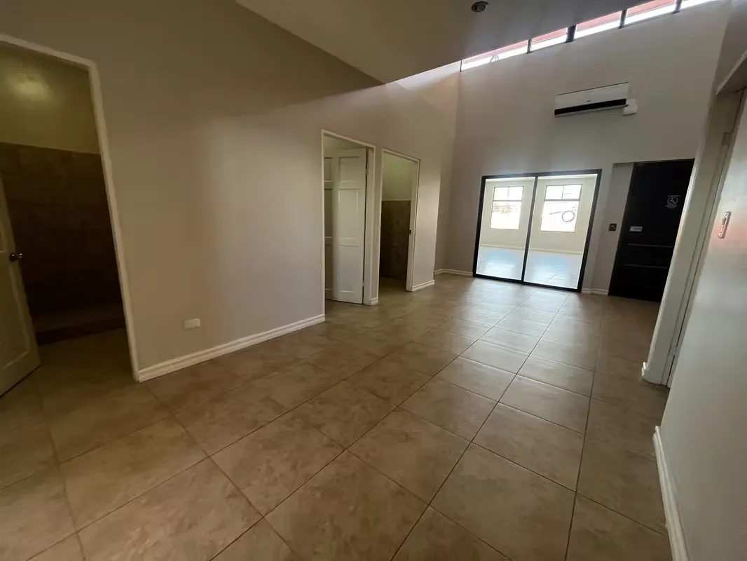 For Rent — photo 3