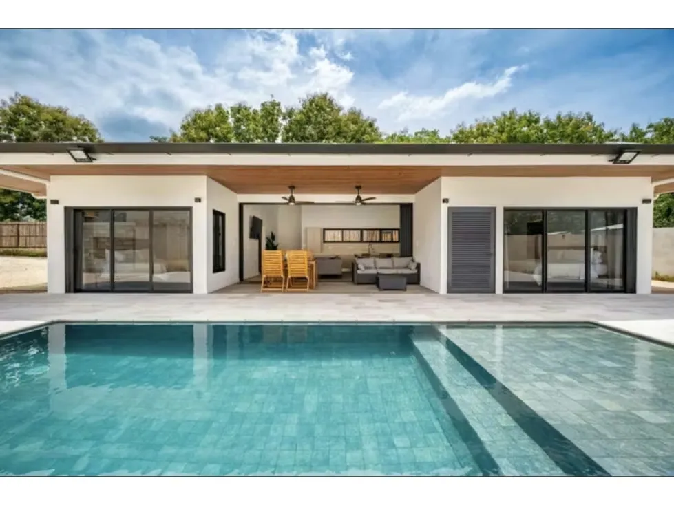 Enjoy the tropical lifestyle in this beautiful fully equipped contemporary home, located in the ...