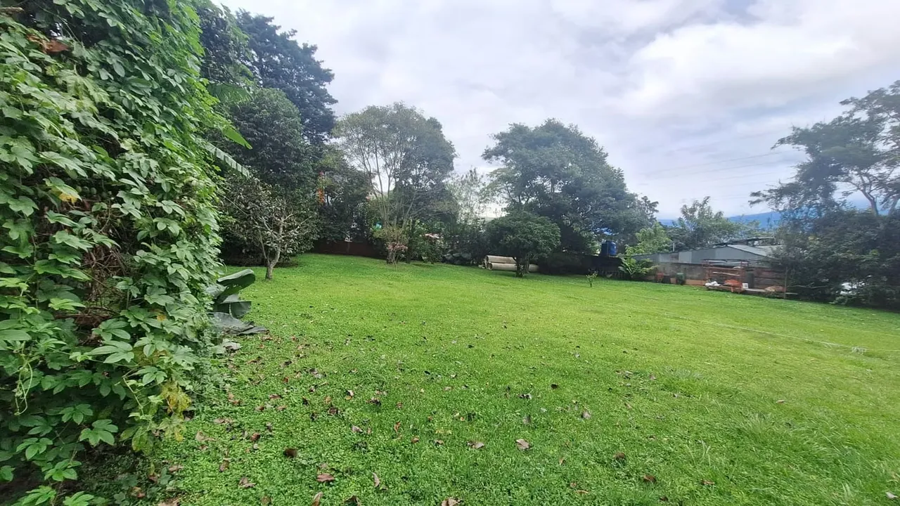 Venta de lote en San Antonio de Escazú -plano RH